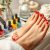 Pedicure hybrydowy – dlaczego warto go wybrać i jak go wykonać?