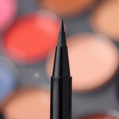 Jak skutecznie używać eyelinera w pisaku? Porady i techniki