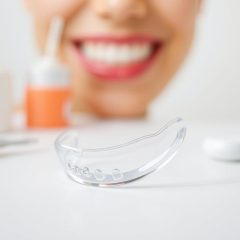 Nakładki prostujące zęby: nowoczesna ortodoncja dla każdego