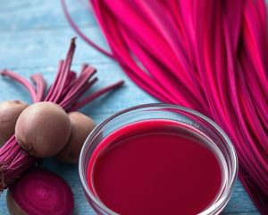 Farbowanie włosów burakiem: naturalna metoda i porady krok po kroku
