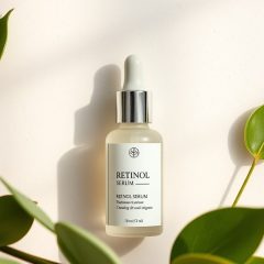 Retinol i Skóra wrażliwa plan minimalny: zasady łączenia w pielęgnacji — prosto i bez mitów